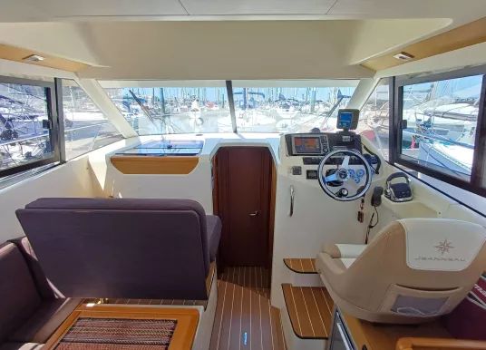 JEANNEAU - MERRY FISHER 10 - 13