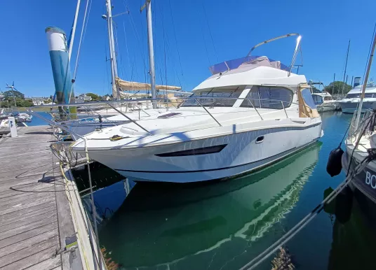 JEANNEAU - MERRY FISHER 10 - 4