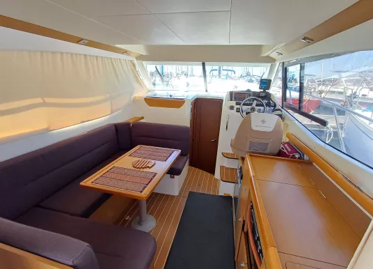 JEANNEAU - MERRY FISHER 10 - 5