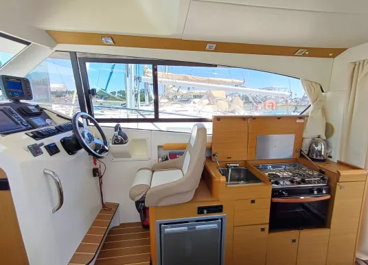 JEANNEAU - MERRY FISHER 10 - 7