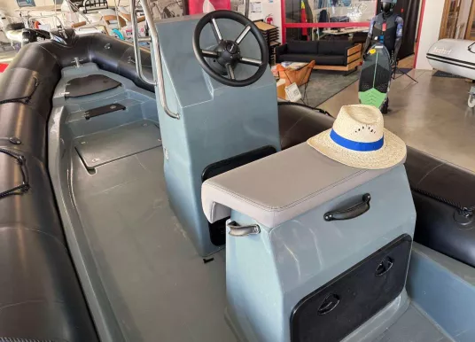 BOMBARD - EXPLORER 700 DB - 6