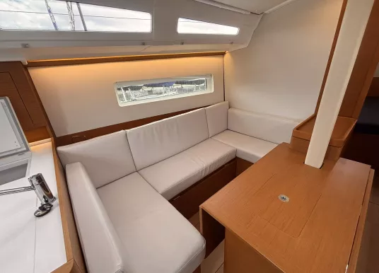 JEANNEAU - SUN ODYSSEY 380 - 13