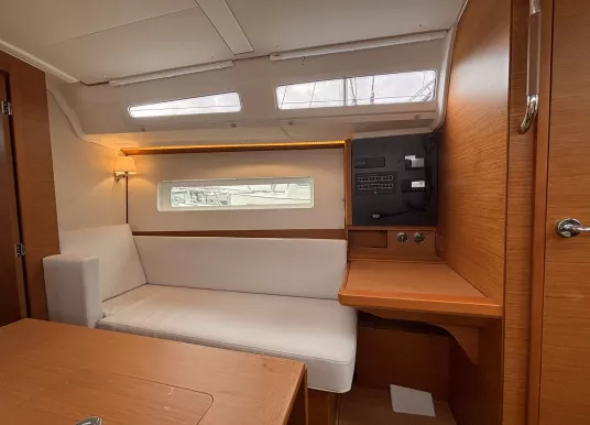 JEANNEAU - SUN ODYSSEY 380 - 14