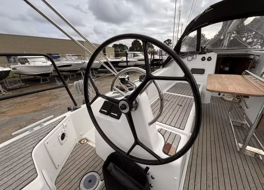 JEANNEAU - SUN ODYSSEY 380 - 9