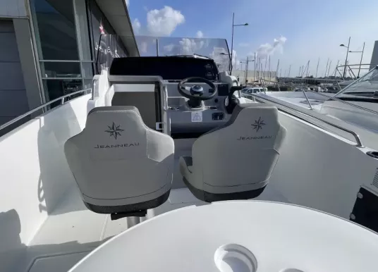 JEANNEAU -  - 8