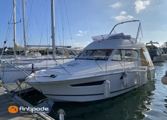 JEANNEAU - MERRY FISHER 10 - 2