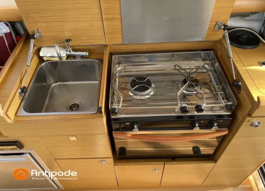 JEANNEAU - MERRY FISHER 10 - 27