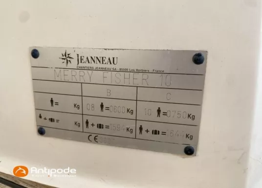 JEANNEAU - MERRY FISHER 10 - 37
