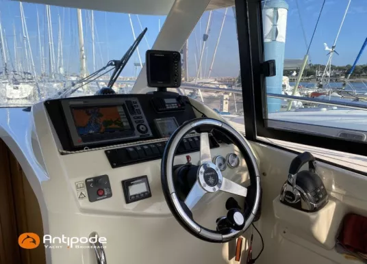 JEANNEAU - MERRY FISHER 10 - 6