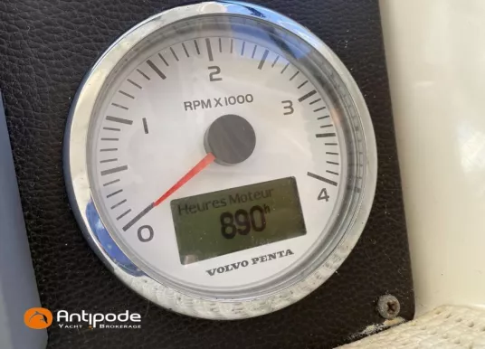 JEANNEAU - MERRY FISHER 10 - 10