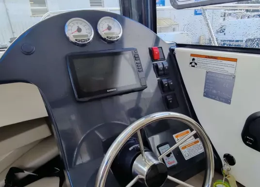 QUICKSILVER - QUICKSILVER CAPTUR 605 PILOTHOUSE - 4