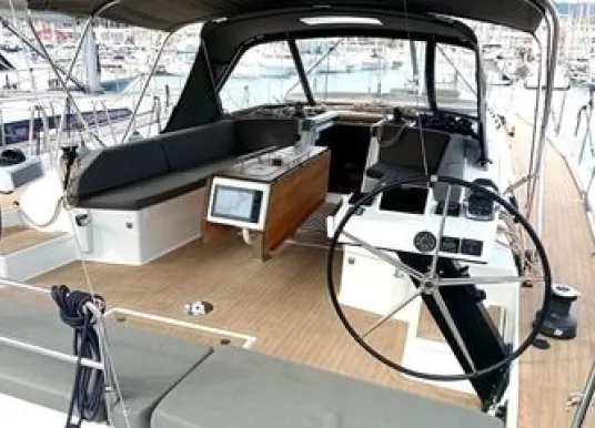 DUFOUR YACHTS - DUFOUR 530 - 6