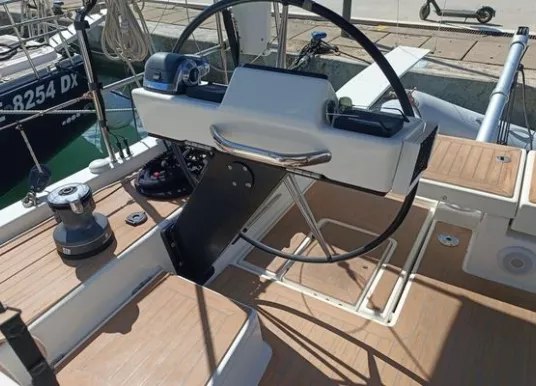 DUFOUR YACHTS - DUFOUR 530 - 10