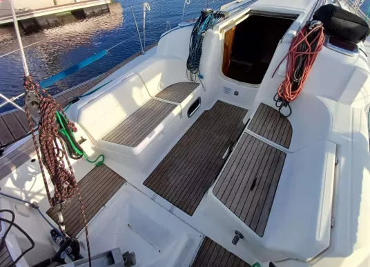 DUFOUR YACHTS - DUFOUR 34 PERFORMANCE - 4