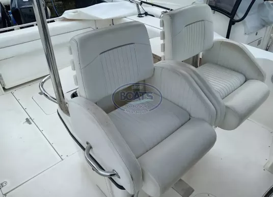 BOSTON WHALER - OUTRAGE 28 - 6