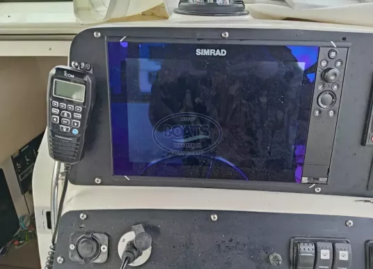 BOSTON WHALER - OUTRAGE 28 - 8