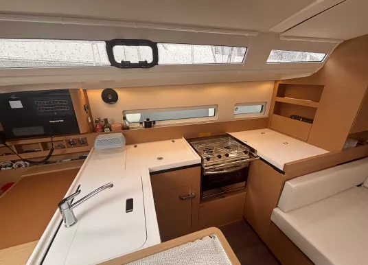 JEANNEAU - SUN ODYSSEY 410 - 11