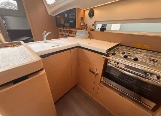 JEANNEAU - SUN ODYSSEY 410 - 12