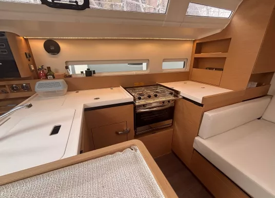 JEANNEAU - SUN ODYSSEY 410 - 10