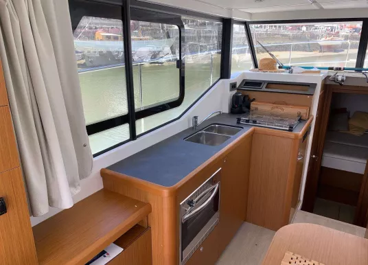BENETEAU - SWIFT TRAWLER 30 - 11