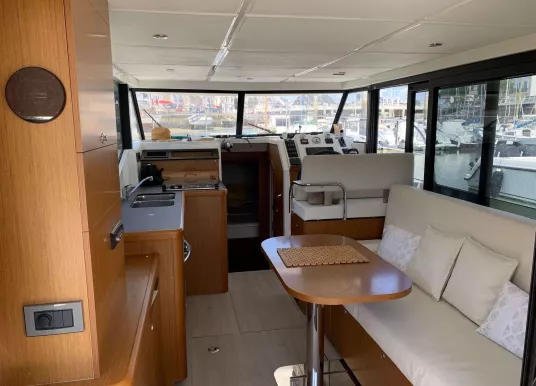 BENETEAU - SWIFT TRAWLER 30 - 8