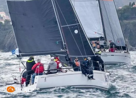 J COMPOSITES - J 111 - 2