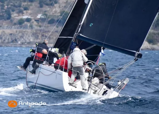 J COMPOSITES - J 111 - 3