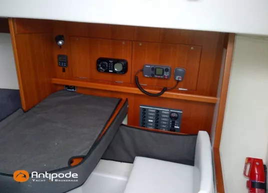 J COMPOSITES - J 111 - 7