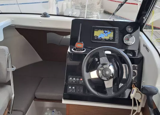 JEANNEAU - MERRY FISHER 695 - 7