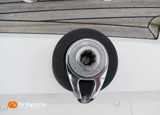 J COMPOSITES - J 100 - 13