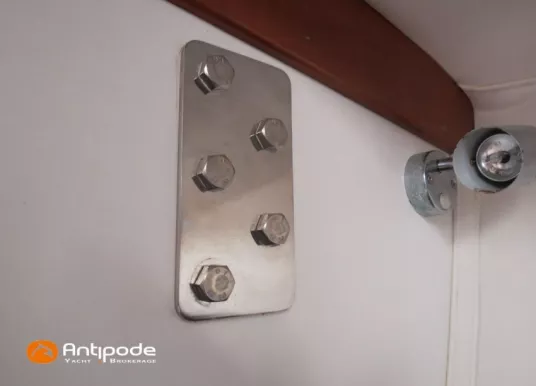 J COMPOSITES - J 100 - 20