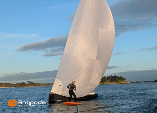 J COMPOSITES - J 100 - 21