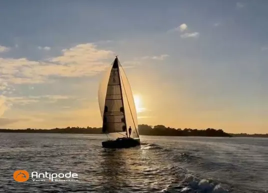 J COMPOSITES - J 100 - 23