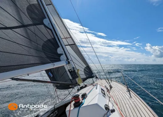 J COMPOSITES - J 100 - 4