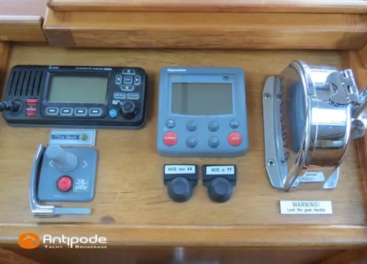 SILTALA YACHTS - NAUTICAT 331 - 27