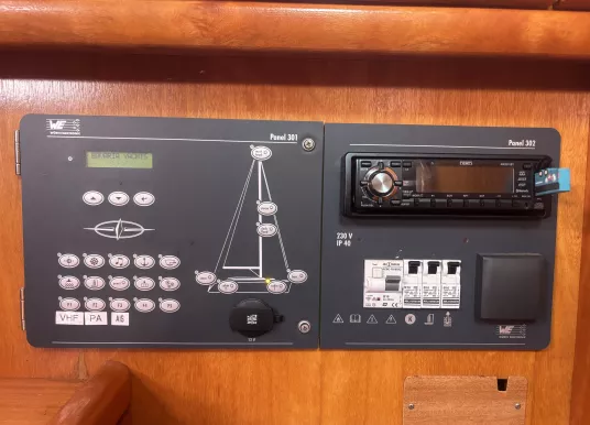 BAVARIA YACHTS - BAVARIA 30 CRUISER - 13