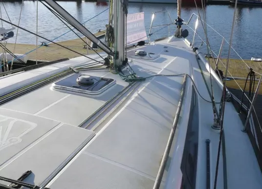 DUFOUR YACHTS - DUFOUR 380 - 3