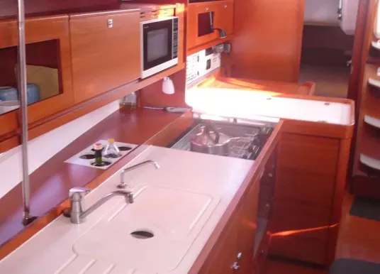 DUFOUR YACHTS - DUFOUR 380 - 22