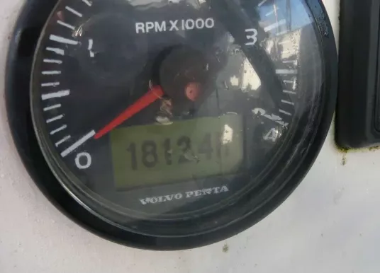 DUFOUR YACHTS - DUFOUR 380 - 8