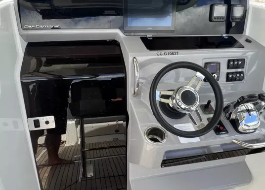 JEANNEAU - CAP CAMARAT 9.0 CC - 17