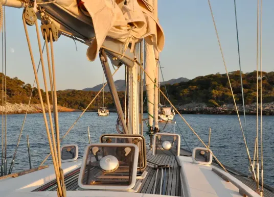 DUFOUR YACHTS - DUFOUR 445 - 4