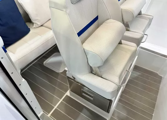 WELLCRAFT - WELLCRAFT 28 EXPLORER - 15