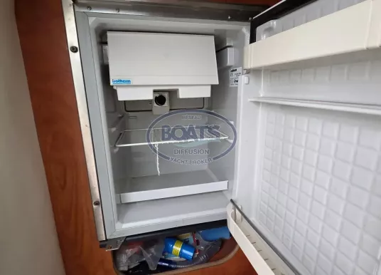 RINKER - 262 CAPTIVA CUDDY - 11