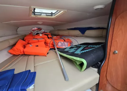 RINKER - 262 CAPTIVA CUDDY - 13