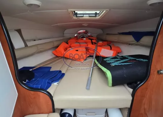 RINKER - 262 CAPTIVA CUDDY - 9