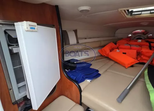 RINKER - 262 CAPTIVA CUDDY - 10