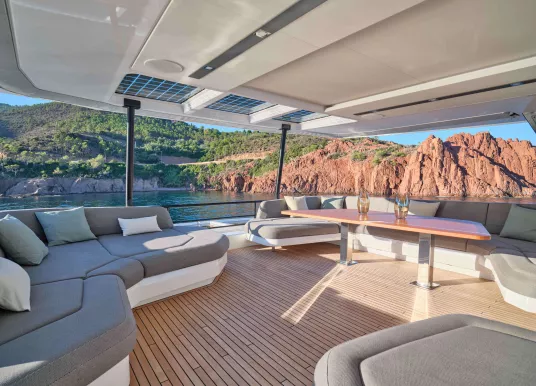 FOUNTAINE PAJOT - POWER 80 - 9