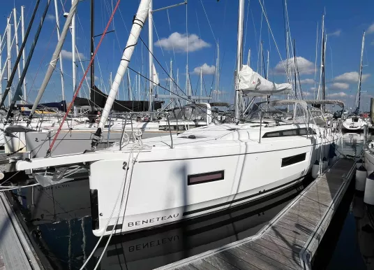 BENETEAU - OCEANIS 37.1 - 2