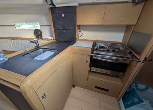 JEANNEAU - SUN ODYSSEY 349 - 11