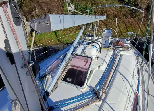 BAVARIA YACHTS - BAVARIA 32 - 35